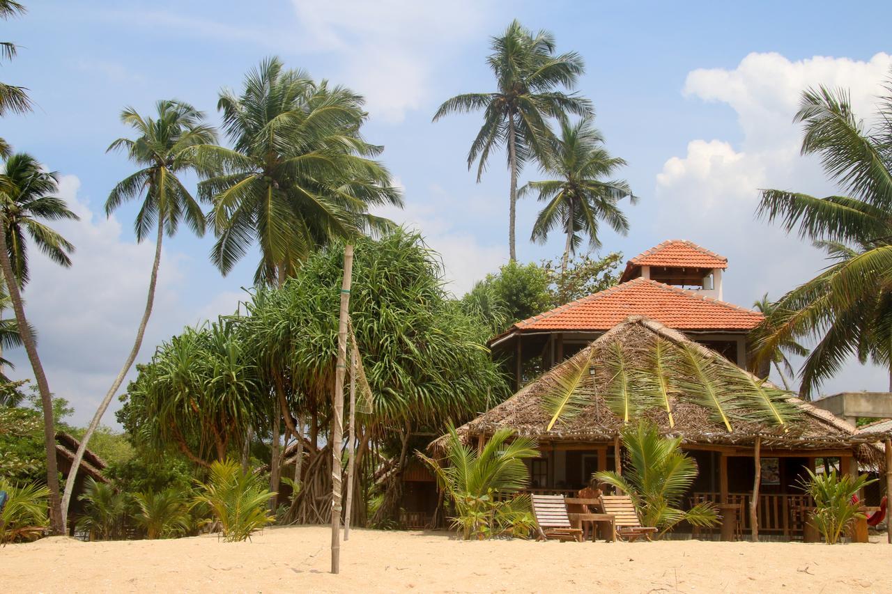 Shiva'S Beach Cabanas Тангалле Екстер'єр фото