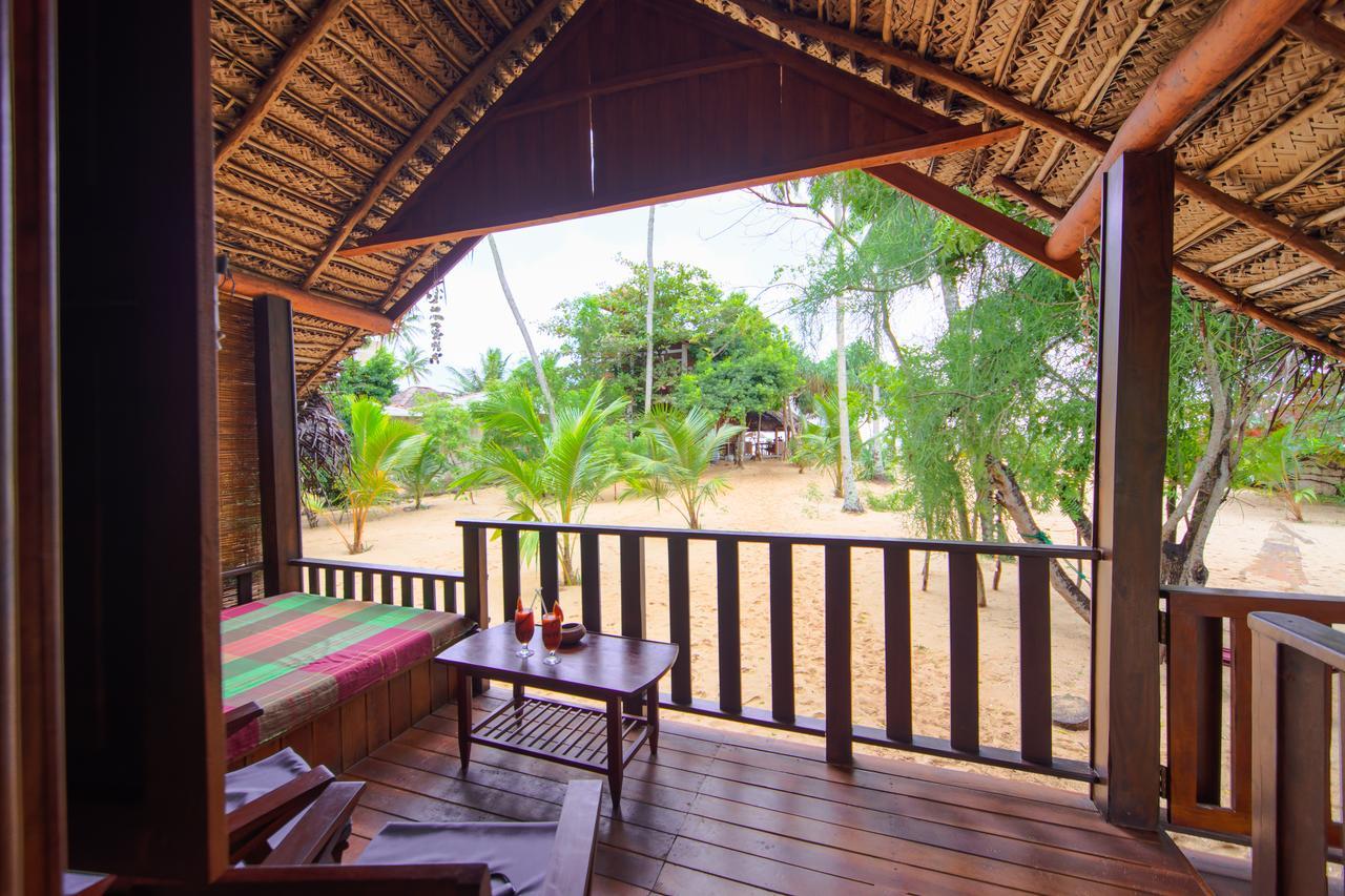 Shiva'S Beach Cabanas Тангалле Екстер'єр фото