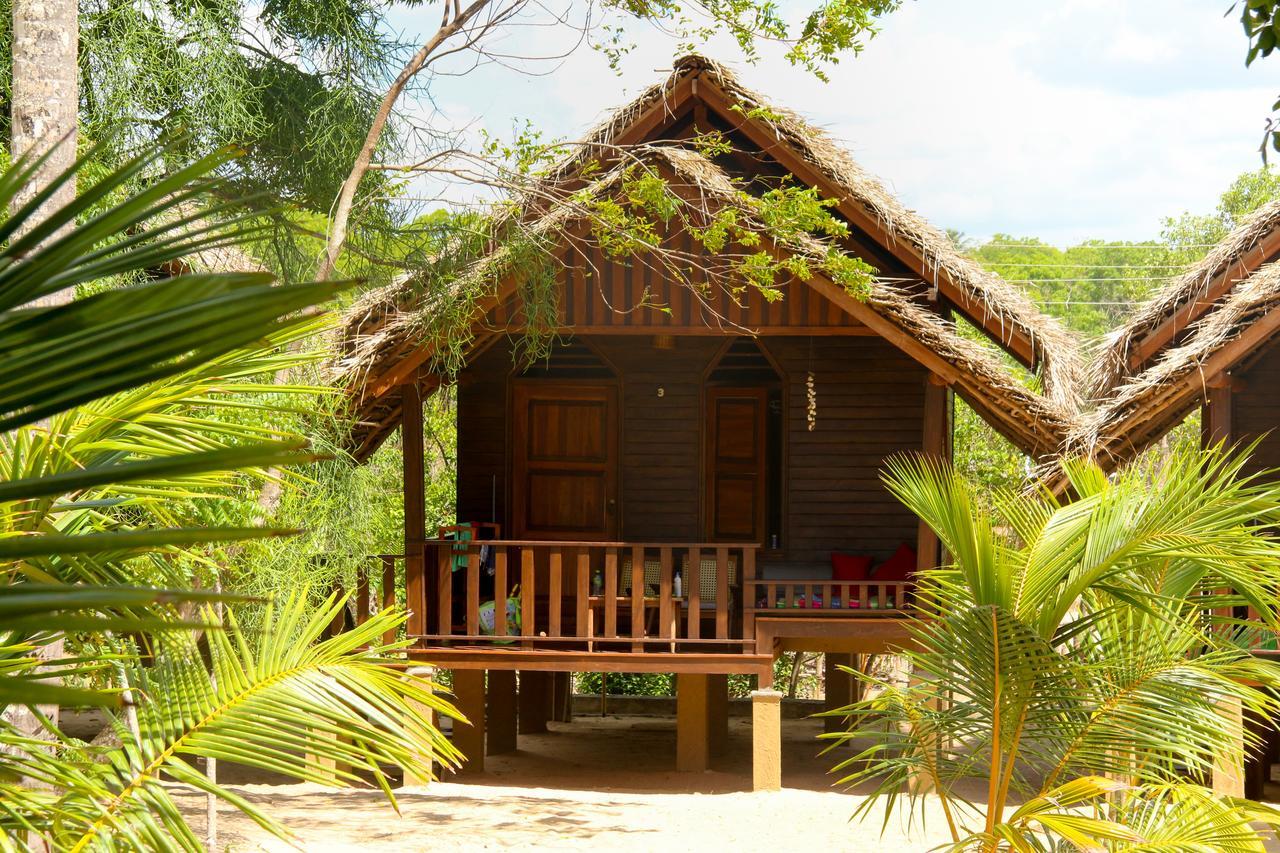 Shiva'S Beach Cabanas Тангалле Екстер'єр фото