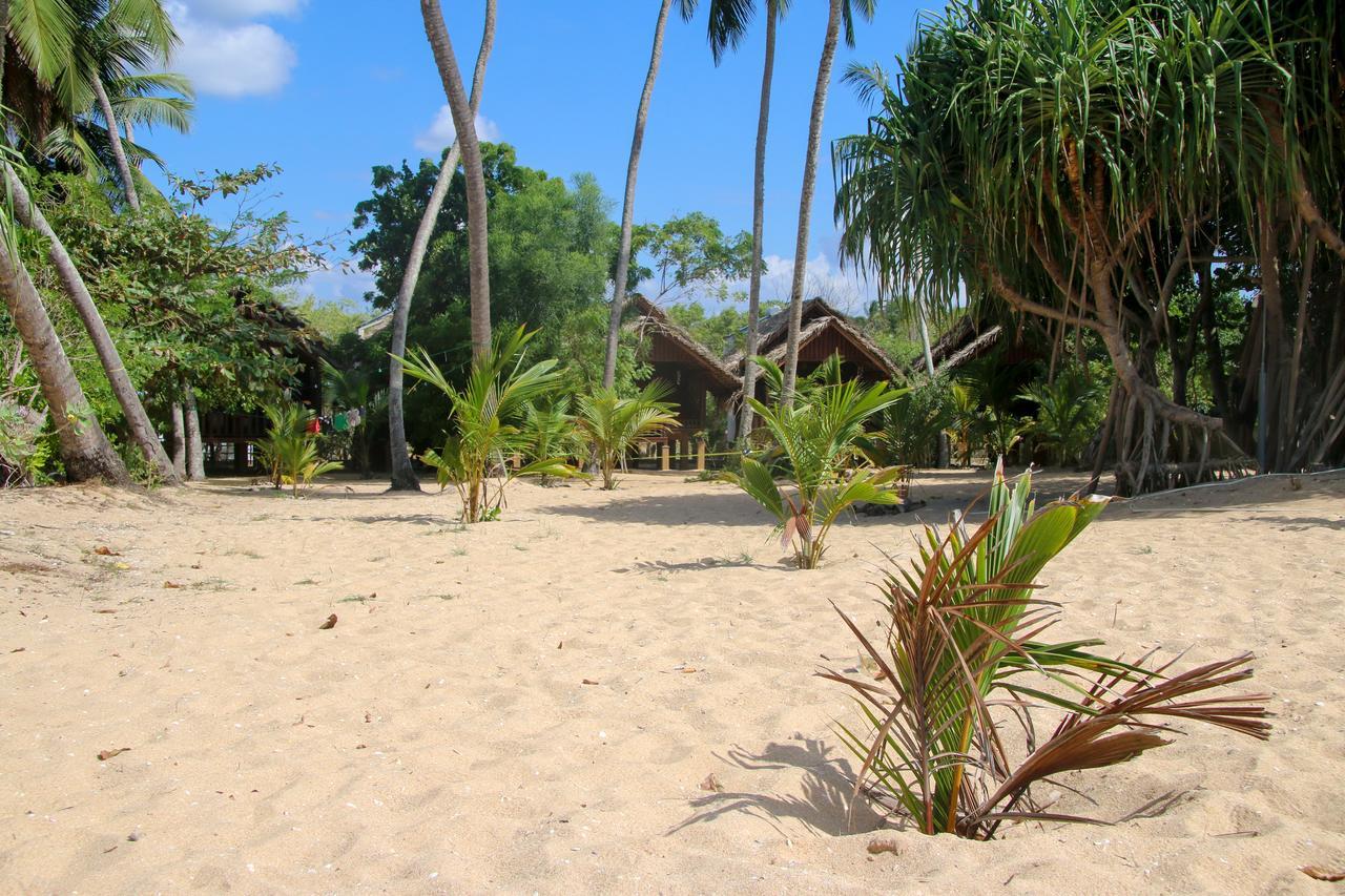 Shiva'S Beach Cabanas Тангалле Екстер'єр фото