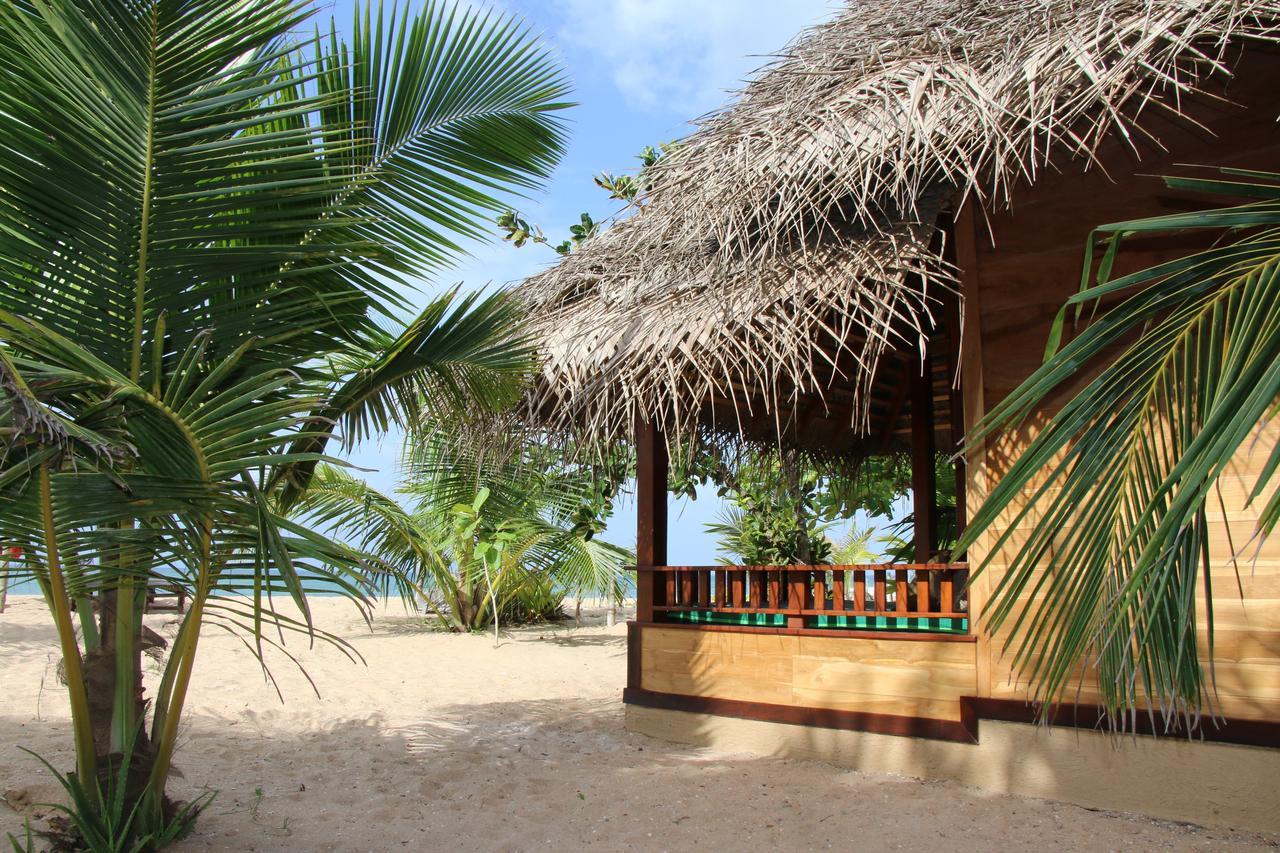 Shiva'S Beach Cabanas Тангалле Екстер'єр фото