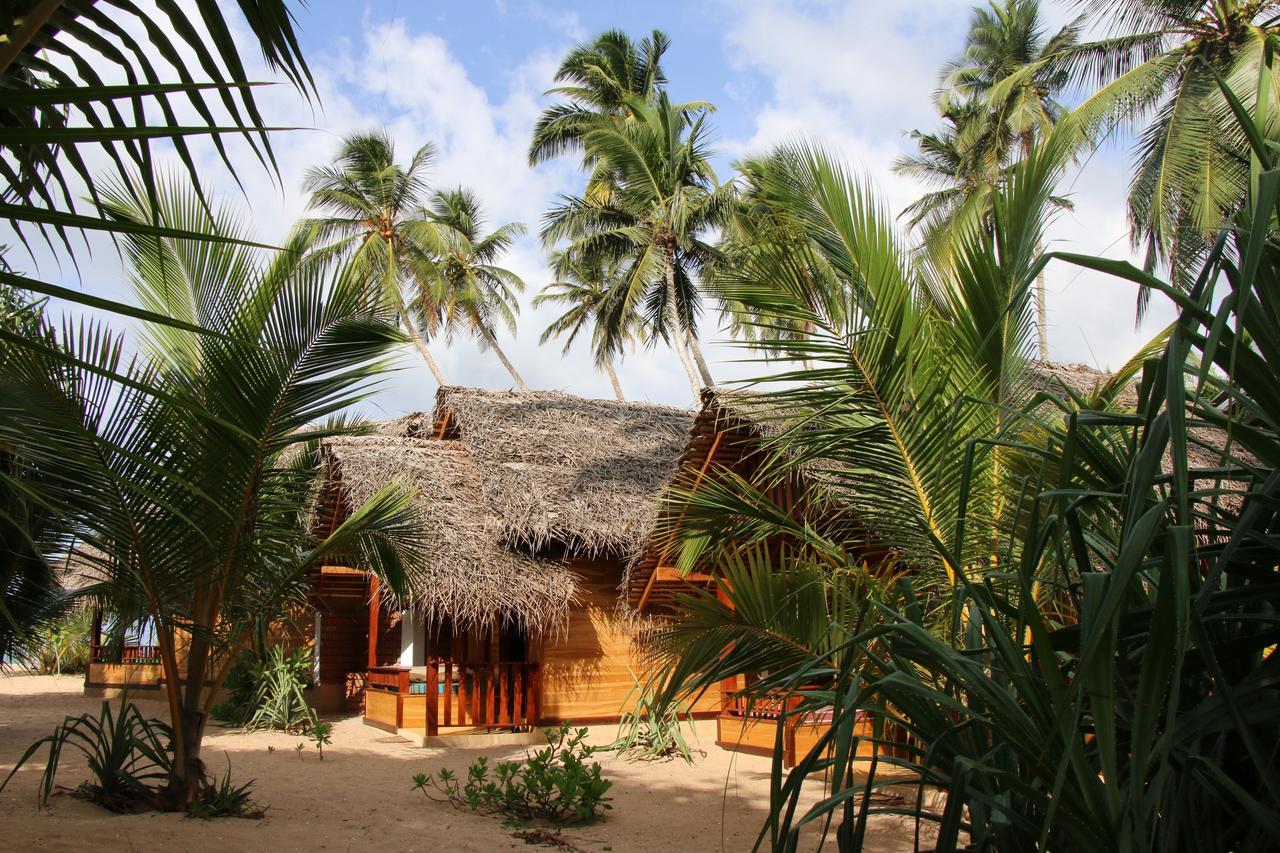 Shiva'S Beach Cabanas Тангалле Екстер'єр фото
